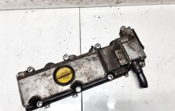 Opel Zafira A Rocker cam cover 
