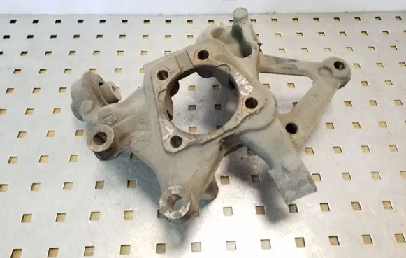 Fiat Croma Rear wheel hub spindle/knuckle 13175128