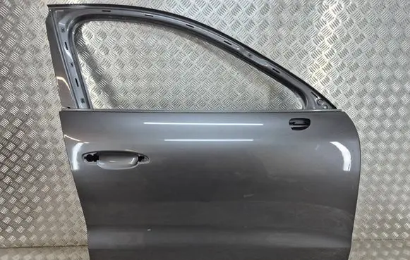 Porsche Cayenne (9Y0 9Y3) Front door