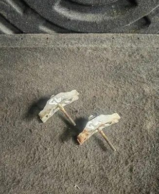 Volkswagen Golf VI Fuel Injector clamp holder
