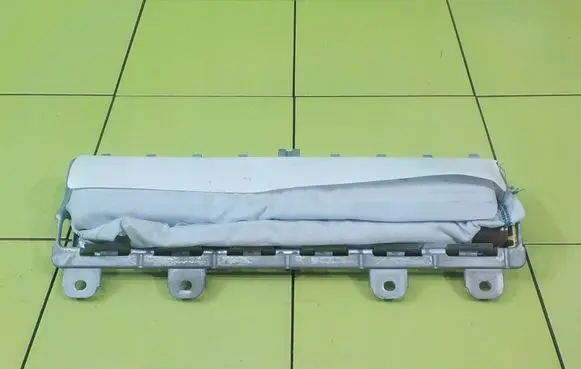 Mercedes-Benz A W176 Knee airbag A1768600402 KOLANOWA