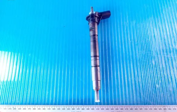 Audi A4 S4 B8 8K Fuel injector 03L130277 110805 0445116