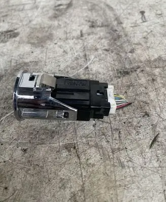 Toyota Corolla Verso AR10 Engine start stop button switch