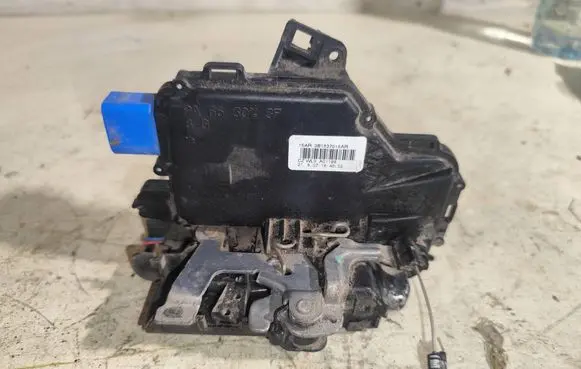 Skoda Roomster (5J) Front door lock 3b1837015
