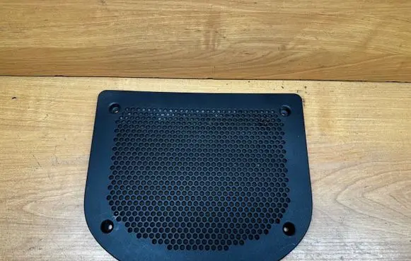 BMW 5 GT F07 Subwoofer grill/trim 9151960