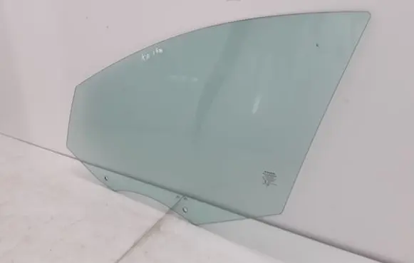 Volvo XC60 Front door window glass four-door