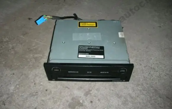 Volkswagen PASSAT B5 CD/DVD changer 