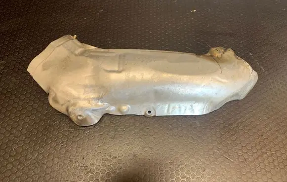 BMW 7 F01 F02 F03 F04 Heat shield in engine bay 7577000