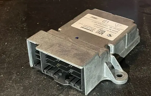 BMW M5 F90 Airbag control unit/module 6994534 31699453401 A2C38525405