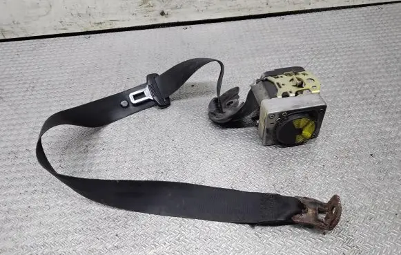 Seat Leon (1M) Front seatbelt 1M0857705A