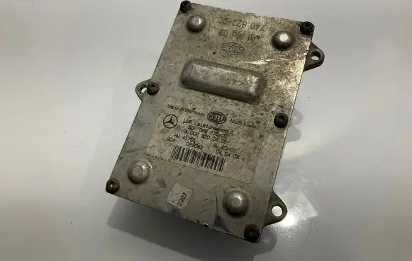 Mercedes-Benz E W211 Headlight ballast module Xenon A0028202426 5DF00827900 0028202426