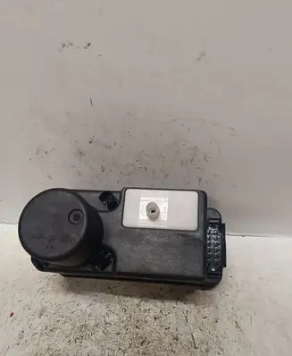 Volkswagen PASSAT B4 Central locking vacuum pump 1H0962257G