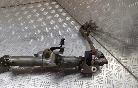 Toyota Avensis T250 Steering wheel axle 89245-02010