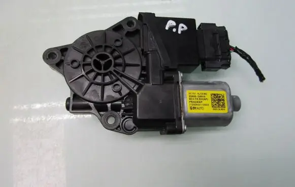 Hyundai Bayon Front door window regulator motor 82460Q0010 82402Q0020