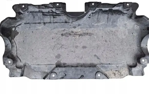 Mercedes-Benz C W205 Engine splash shield/under tray