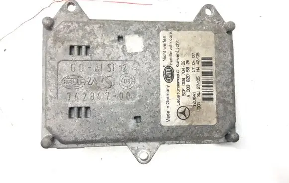 Mercedes-Benz CLS AMG C219 Voltage converter/converter module A0038205826