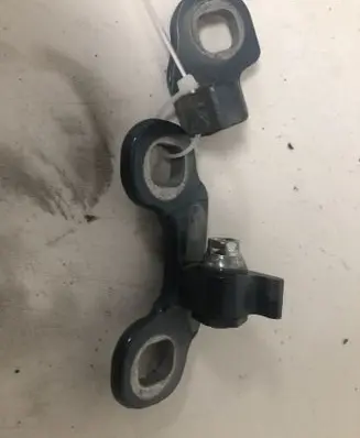 Volvo V40 Front door upper hinge
