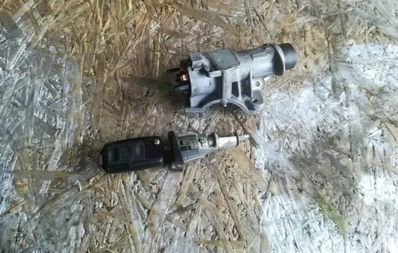 Skoda Fabia Mk1 (6Y) Ignition lock 4B0905851C