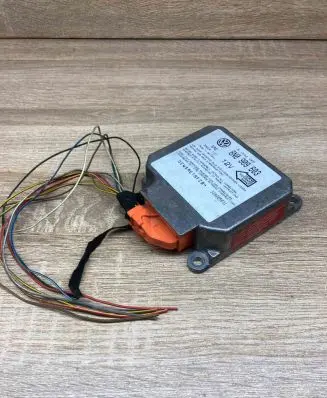Volkswagen Golf IV Airbag control unit/module 6N0909603 5WK4137 WithPlug