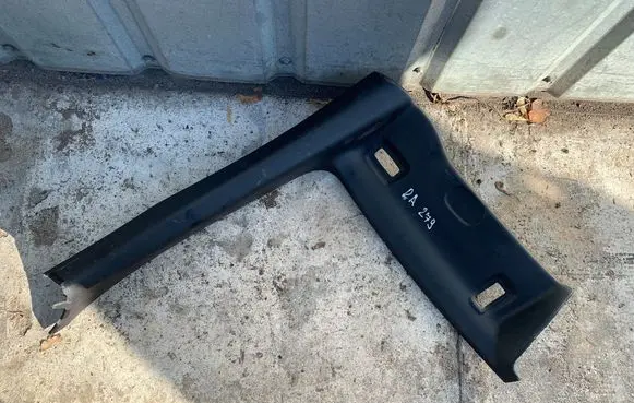 (A) pillar trim