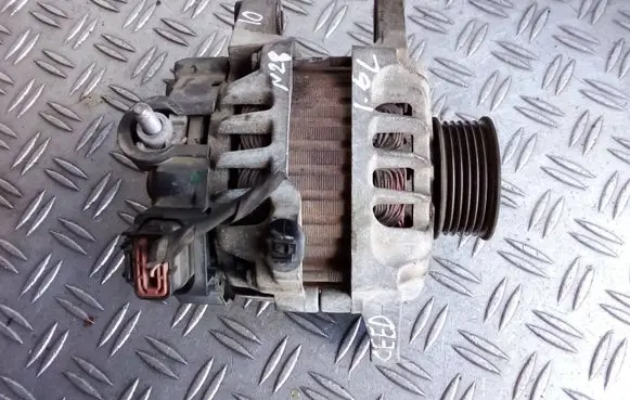 KIA Ceed Generator/alternator 2655447 373002B101 135V90A
