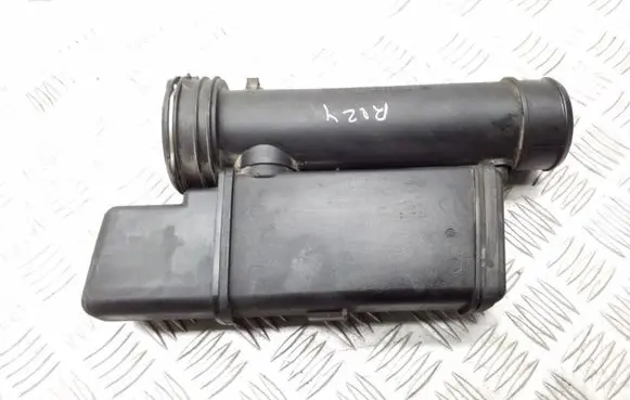 Intake resonator