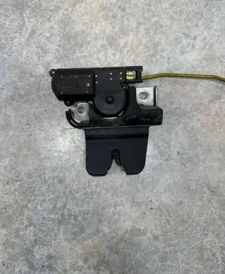 Lexus GS 300 400 430 Loading door lock 6460030120