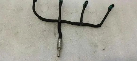 Land Rover Range Rover Evoque L538 Fuel line pipe LR001327