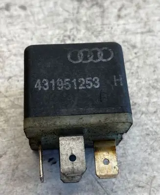 Audi A6 S6 C5 4B Other relay 431951253h