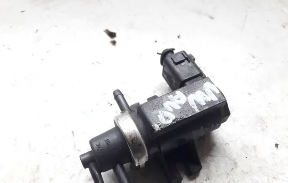 Volkswagen Golf IV Vacuum valve 1J0906627