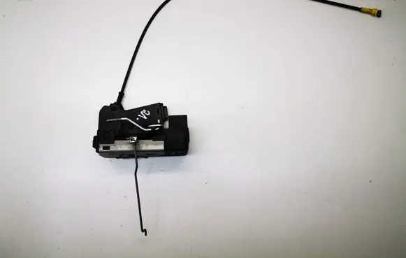 Renault Trafic II (X83) Front door lock 8200008246 91166237 7700311801E