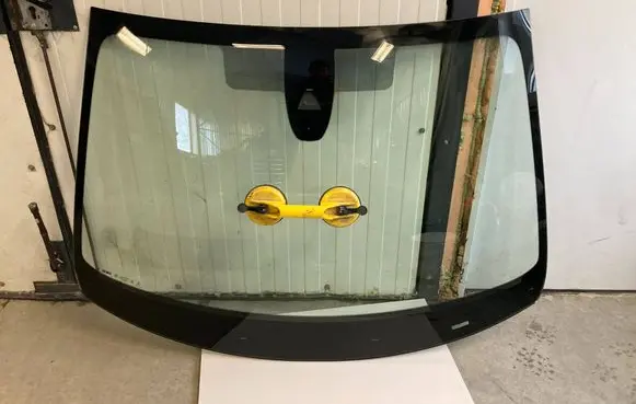 Peugeot 308 Front windscreen/windshield window 43R000134 DOT24M203AS1