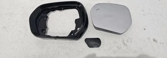 SsangYong Rexton Front door wing mirror part Y400 22613035