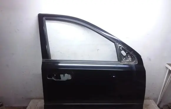 KIA Sorento Front door 