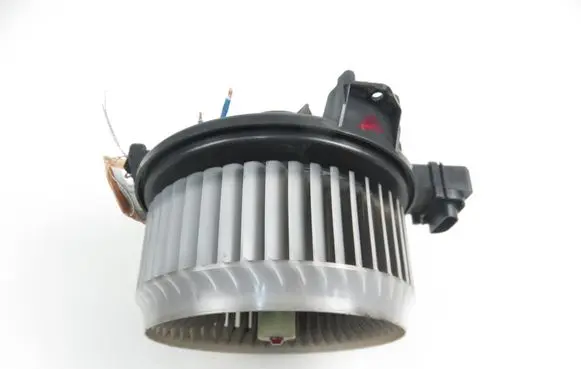 Toyota Auris 150 Heater fan/blower AV2727005151
