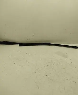Mercedes-Benz B W245 Front wiper blade arm A1698200140