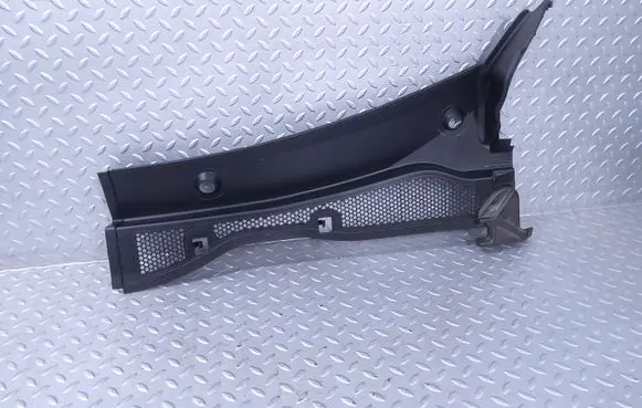 Citroen C4 III e-C4 Wiper trim 9820794580