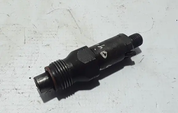 Volvo S40, V40 Fuel injector 8111326