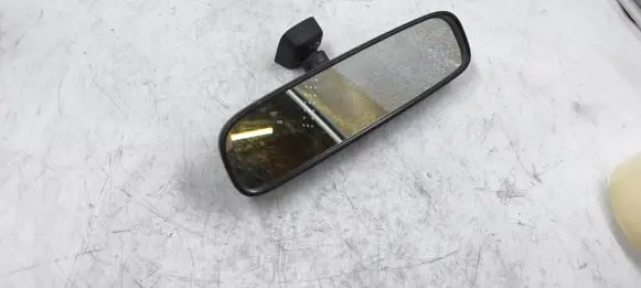 Mitsubishi Lancer X Rear view mirror (interior) E4022197