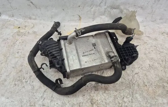 Ford Focus Intercooler radiator JN1Q6C896AC