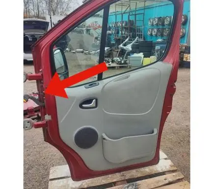 Renault Trafic II (X83) Front door check strap stopper 311823