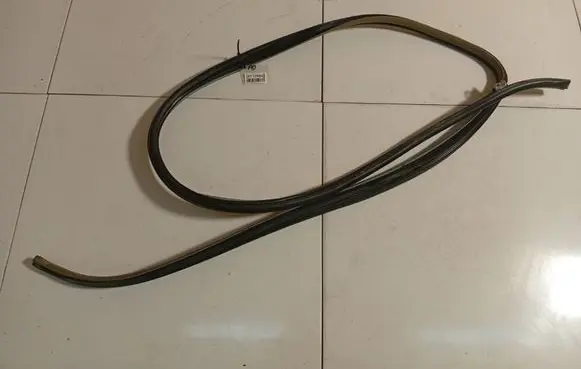 Toyota Yaris Rubber seal front coupe door