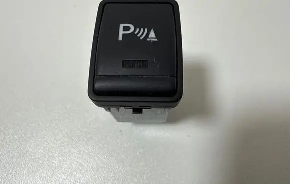 Nissan X-Trail T32 Parking (PDC) sensor switch 89CLA
