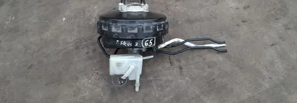 Ford Focus Brake booster DV612B195XA