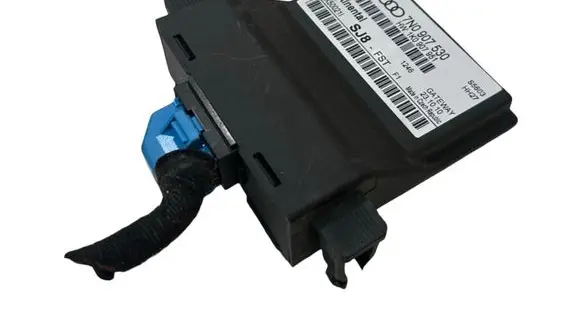 Skoda Octavia Mk2 (1Z) Gateway control module 7N0907530 5WK50021