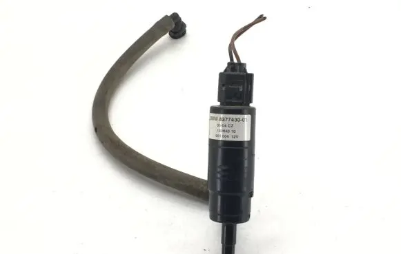 BMW 5 E60 E61 Headlight washer pump 837743001 13264010