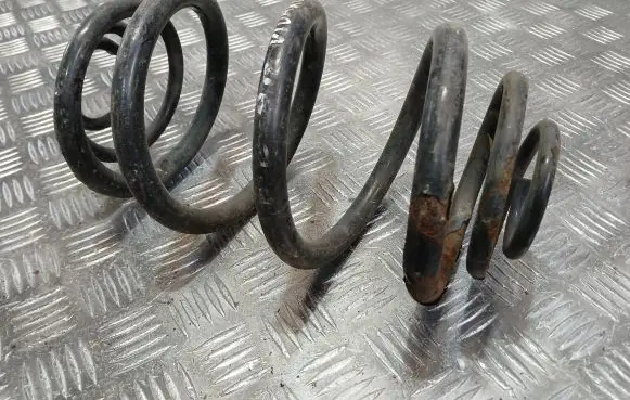 Opel Vivaro Rear coil spring