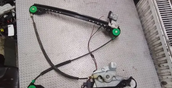 Chrysler Pacifica Front door window regulator with motor 0130822275