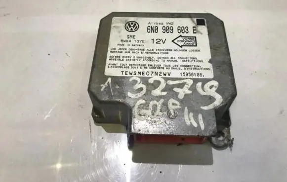 Volkswagen Golf III Airbag control unit/module 6n0909603e 5wk4137e