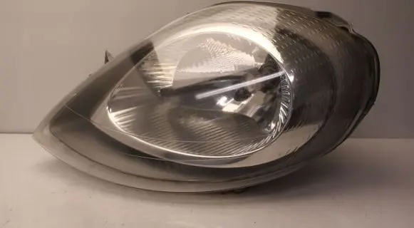 Opel Vivaro Headlight/headlamp 